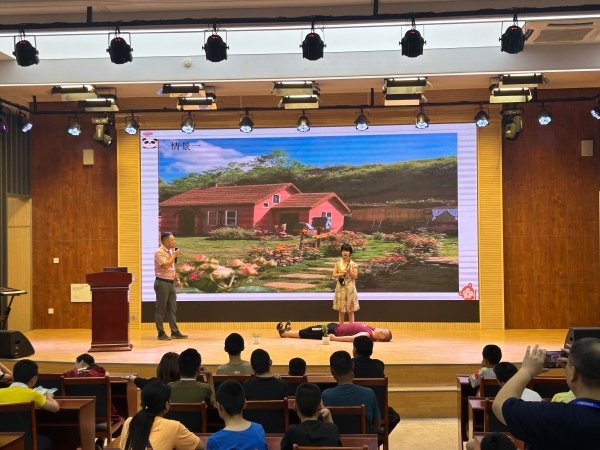 情景劇表演.jpg 情景劇表演.jpg